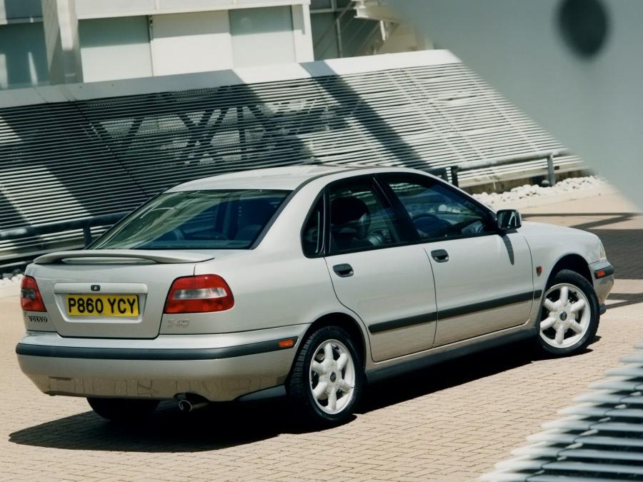  Volvo S40 1996 года  (UK) (фото 3 из 3)